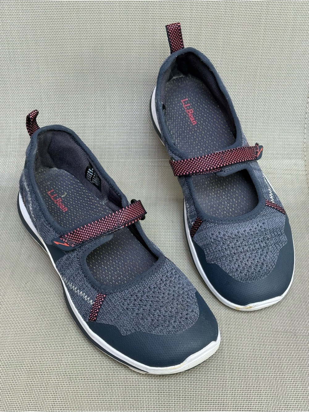 L. L. Bean Back Cove Mary Jane Sneakers Walking Comfort Shoes Navy Women's sz 9